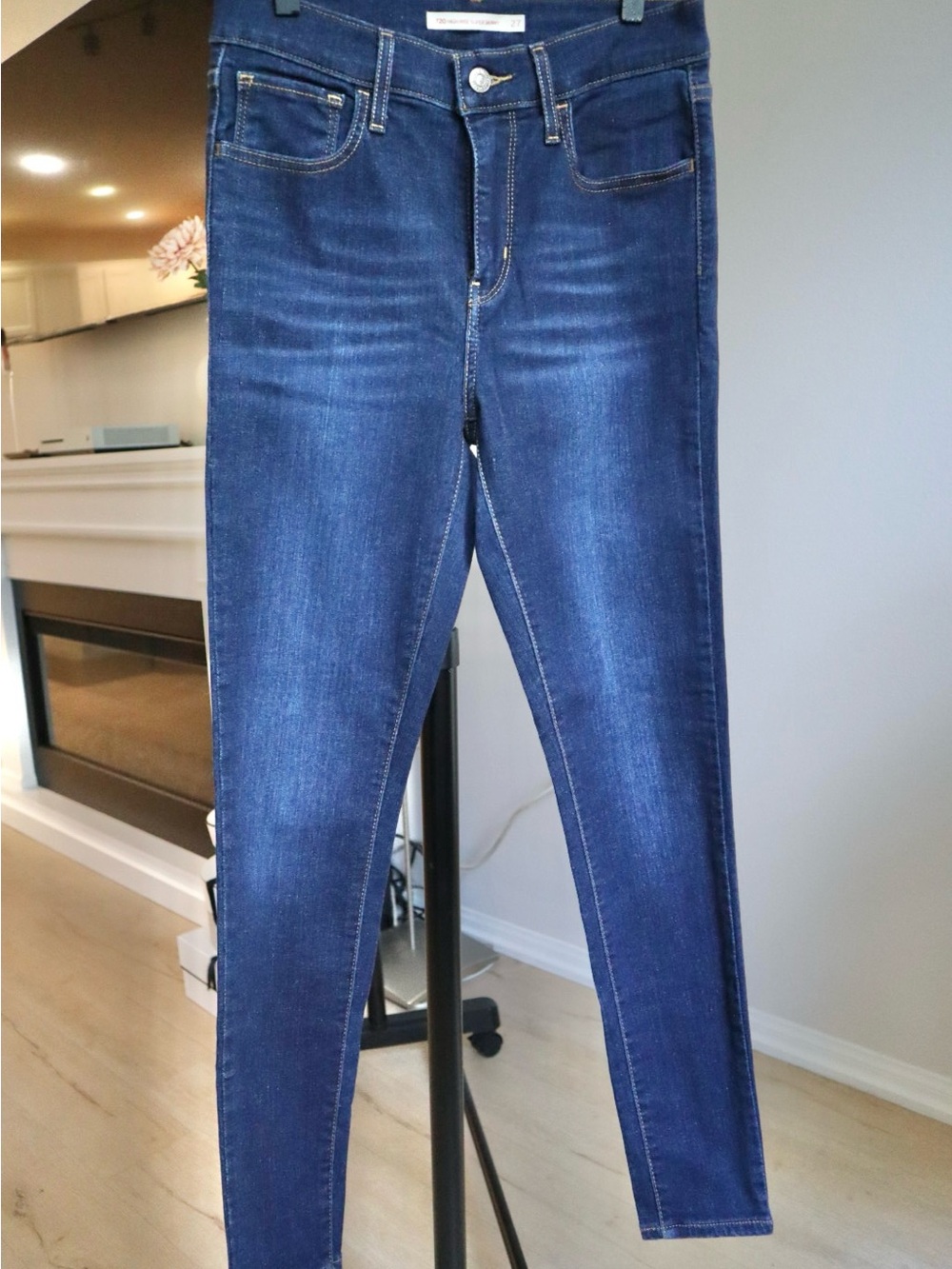 Levi's Women's Skinny Jeans in Dark Blue Denim